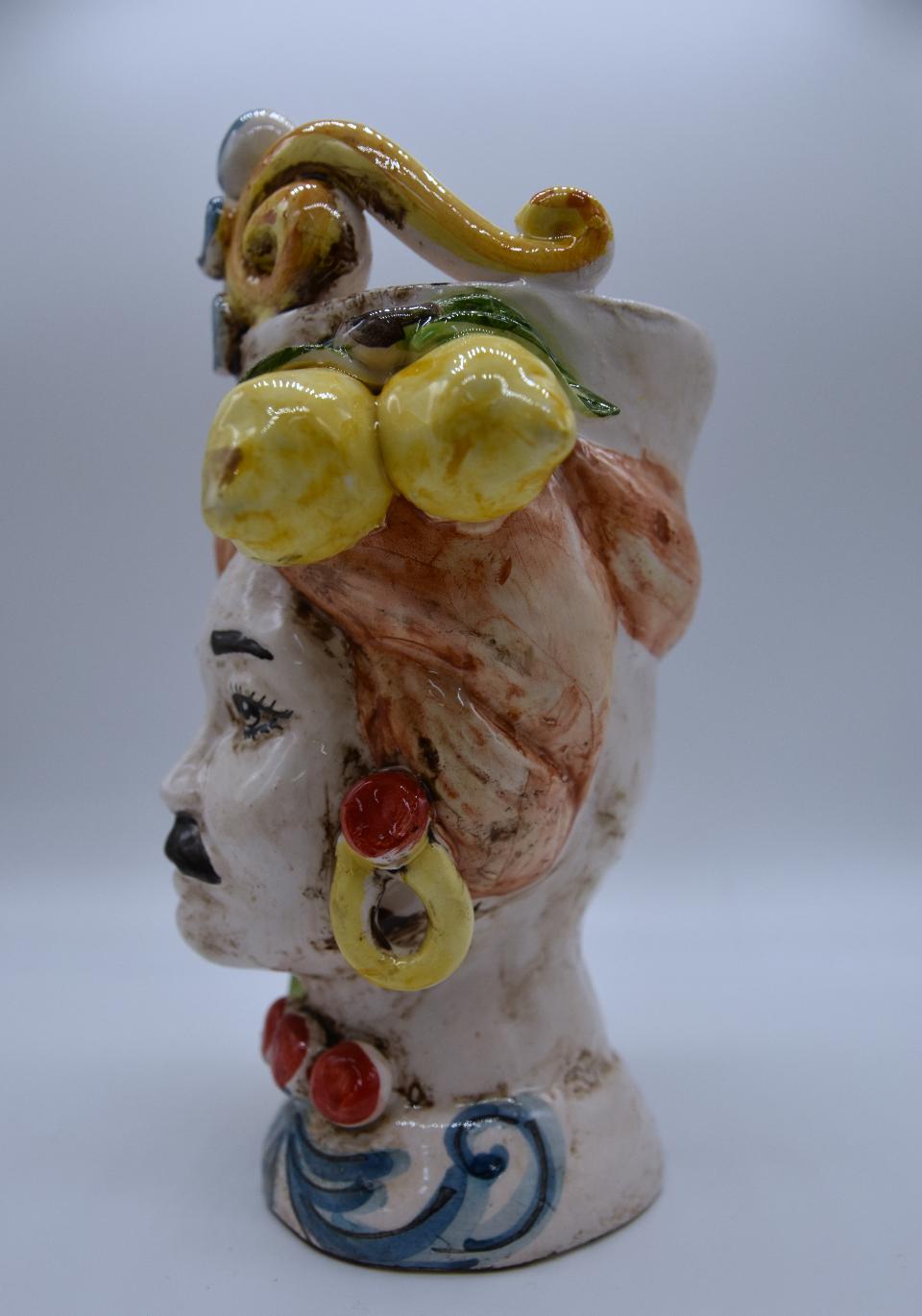 Coppia teste di moro con frutta Produzione artigianale di Caltagirone h.15 cm
