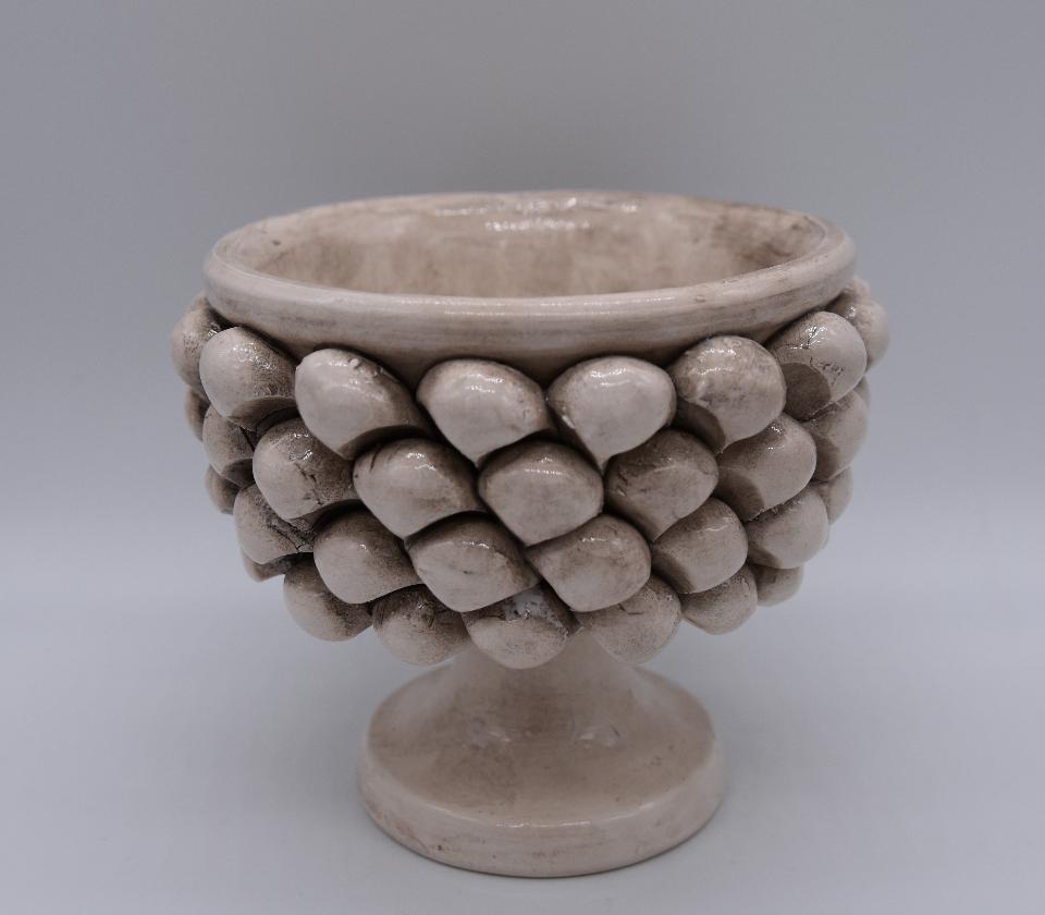 Mezza pigna h.10 cm bianco antico vaso porta pianta Produzione artigianale di Caltagirone con alzata