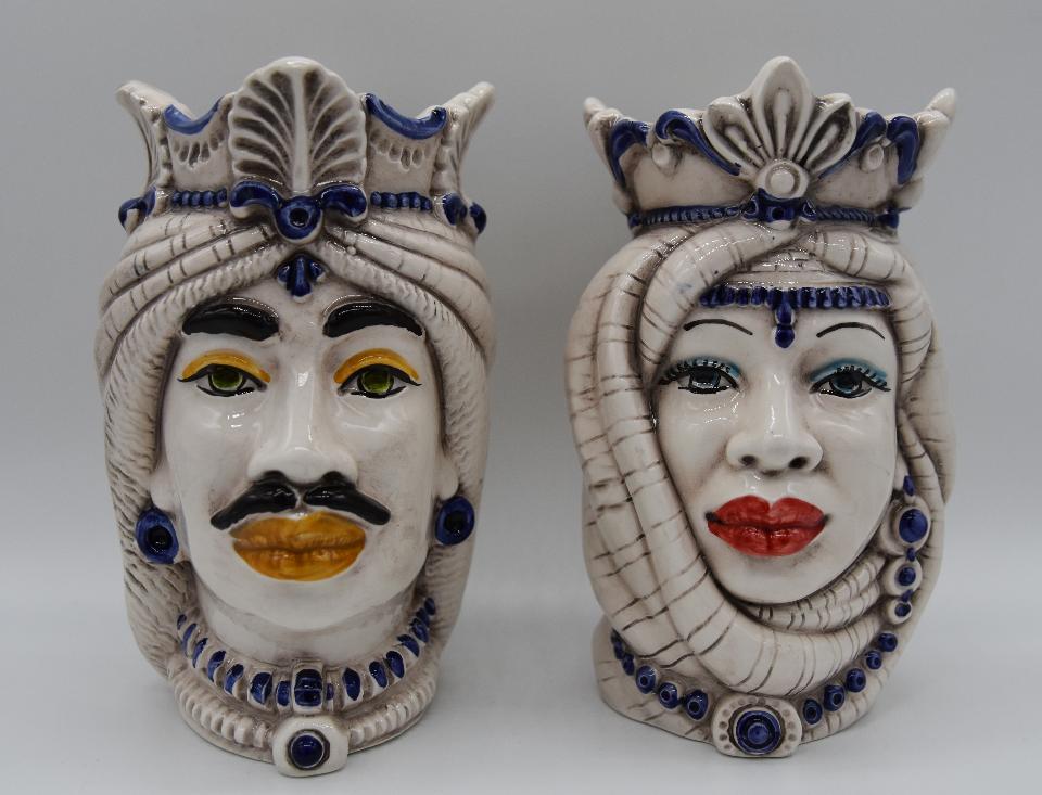 Coppia teste di moro afro decoro bianco antico e blu Produzione artigianale di Caltagirone h.13cm