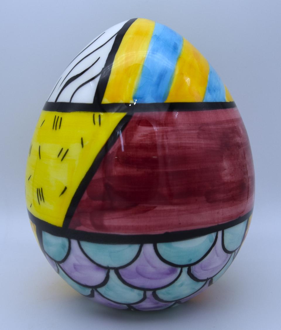Uovo in ceramica Produzione artigianale di Caltagirone  h.15 cm