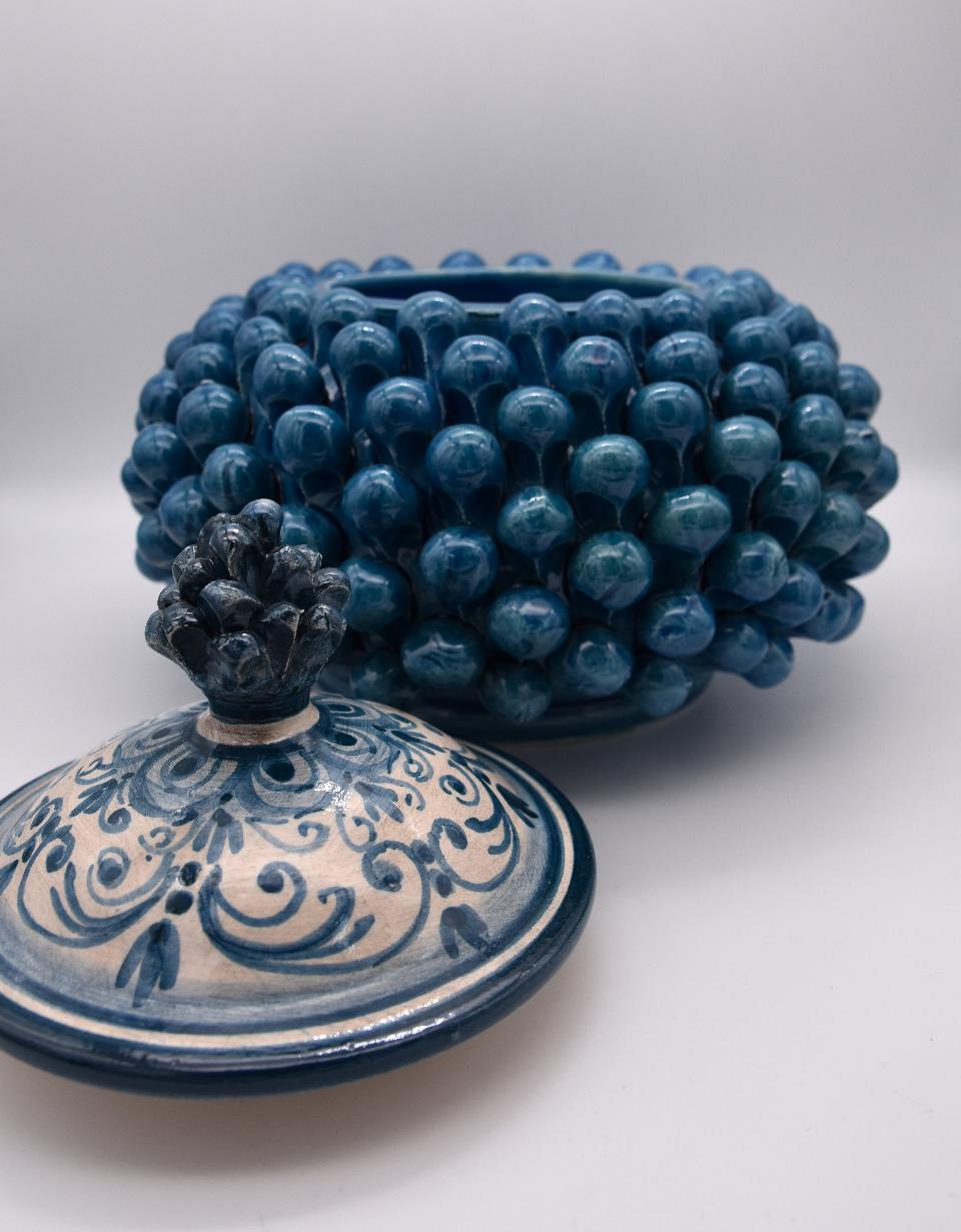 Biscottiera pigna decorata blu antico Produzione artigianale di Caltagirone h.20 cm