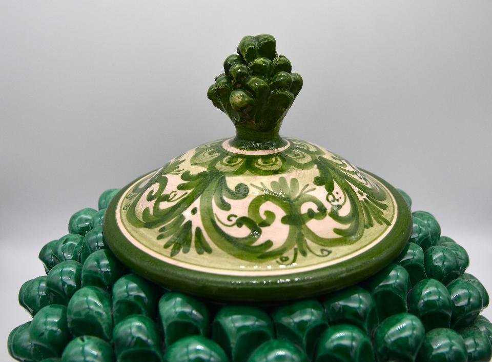 Biscottiera pigna decorata verde ramina Produzione artigianale di Caltagirone h.20 cm