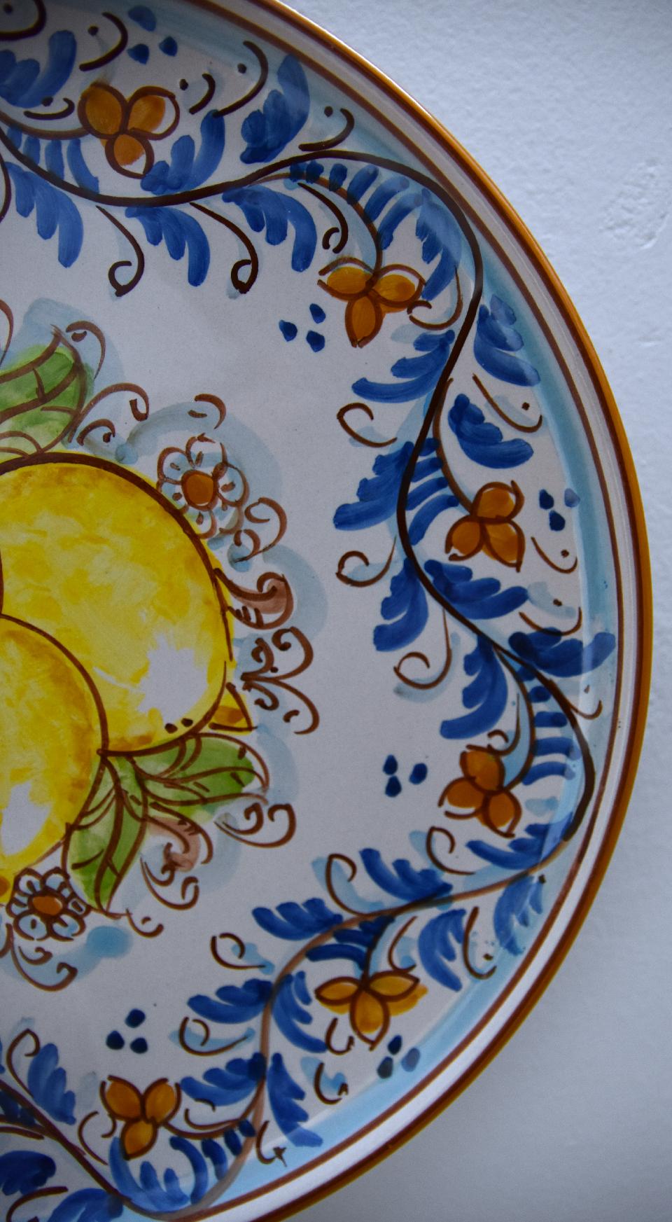 Piatto con limoni in ceramica da parete Produzione artigianale di Caltagirone Diametro 30cm