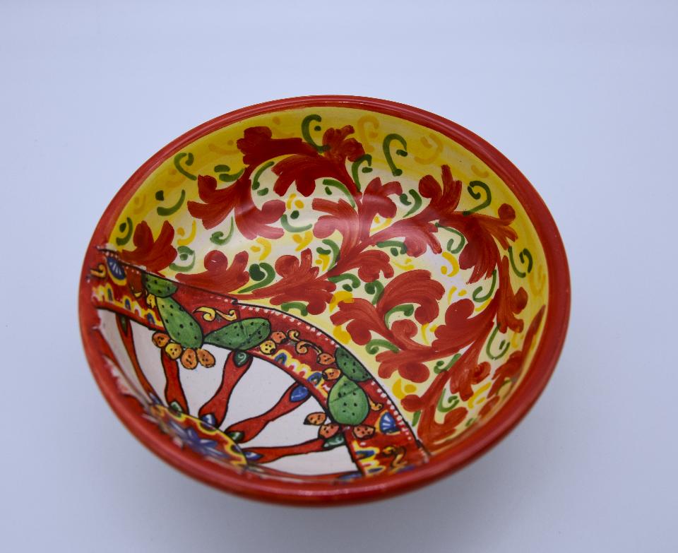 Ciotola per antipasti/aperitivi decoro ruota carretto Produzione artigianale di Santo Stefano di Camastra Diametro 12cm