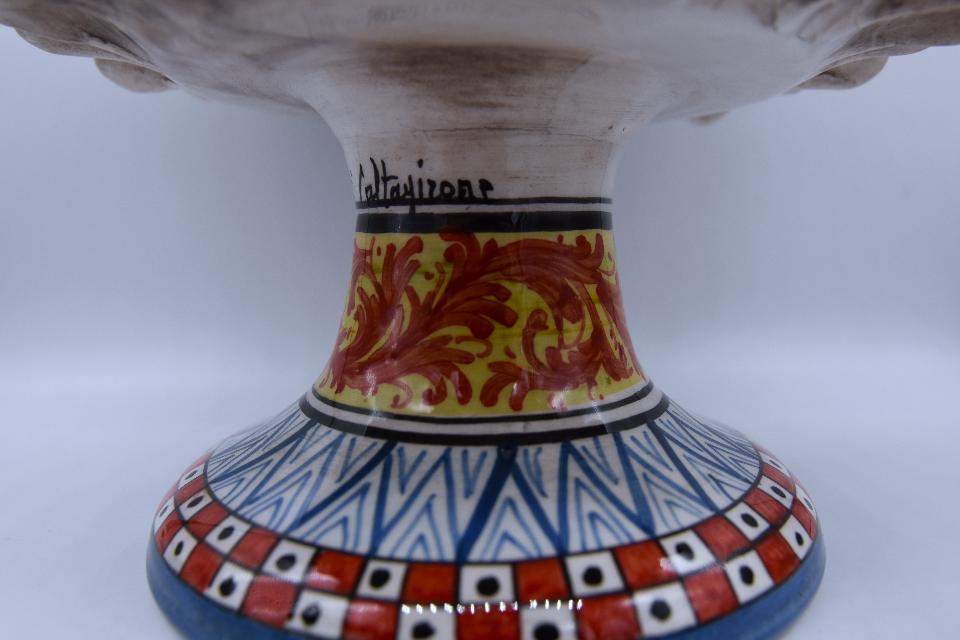 Mezza pigna cachepot con alzata h.22 cm Produzione artigianale di Caltagirone con base decorata