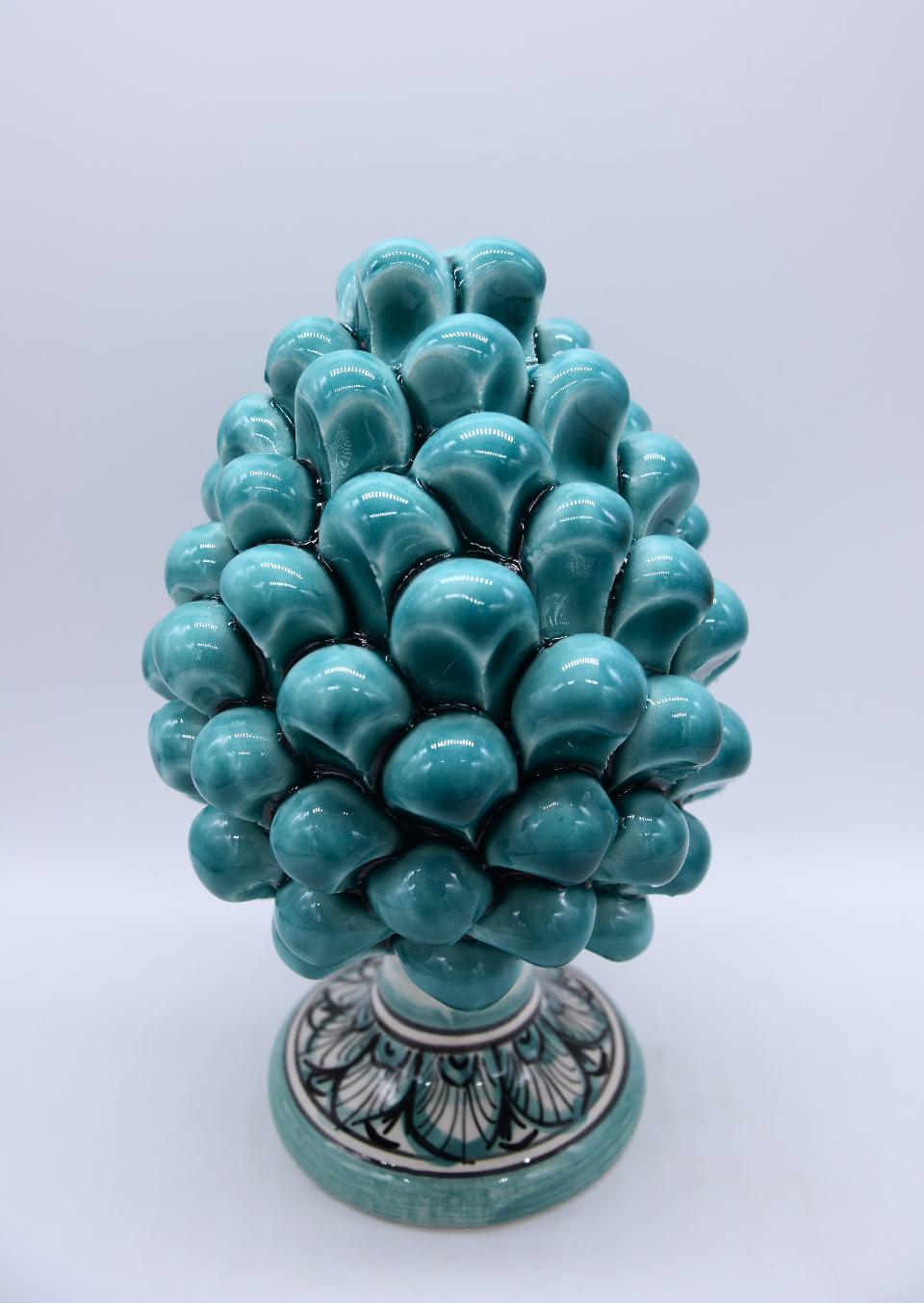 Pigna siciliana in ceramica verde acqua con base decorata Produzione artigianale di Caltagirone h.15cm