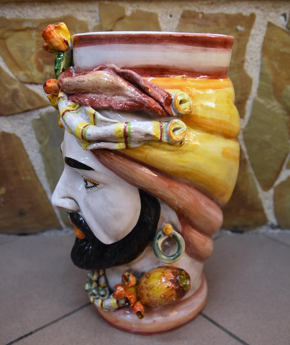Coppia Teste di moro con fichi d'india h.40cm Produzione artigianale di Caltagirone decorate