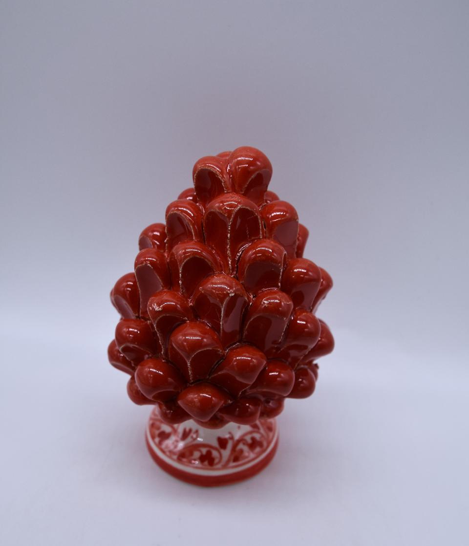 Pigna siciliana in ceramica rossa h.12 cm Produzione artigianale di Caltagirone con base decorata