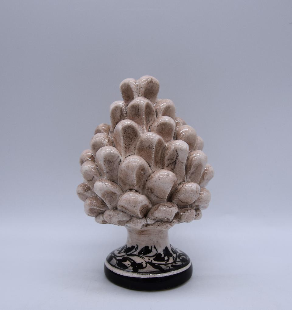 Pigna siciliana in ceramica fumé con base decorata Produzione artigianale di Caltagirone h.12cm