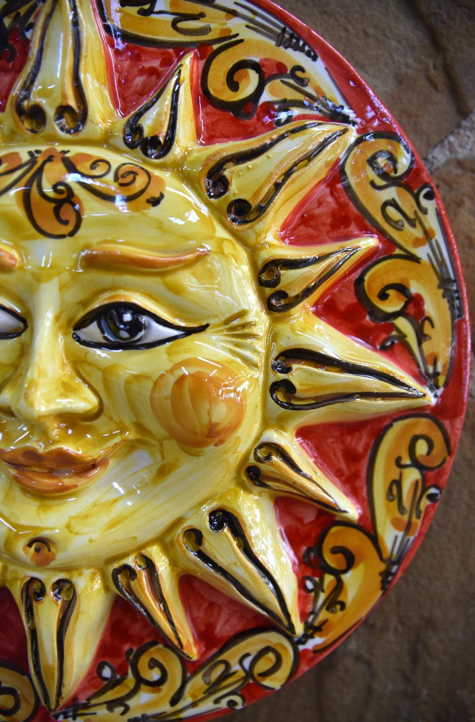Sole in ceramica da parete Produzione artigianale di Caltagirone diametro 30cm
