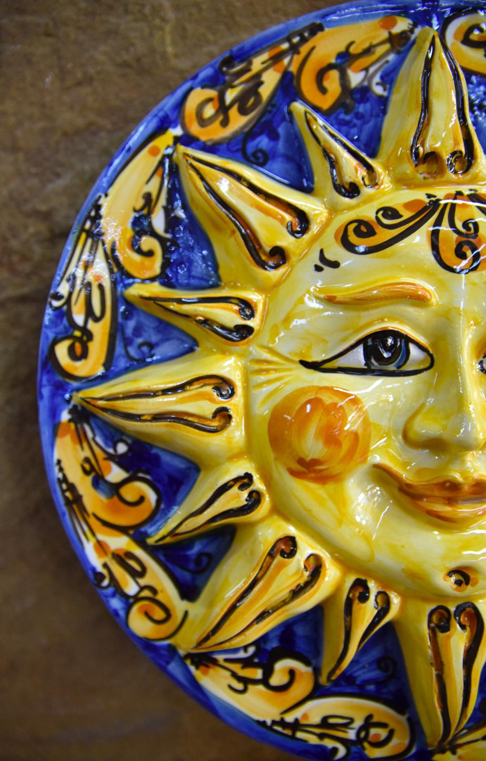 Sole in ceramica da parete Produzione artigianale di Caltagirone diametro 30cm