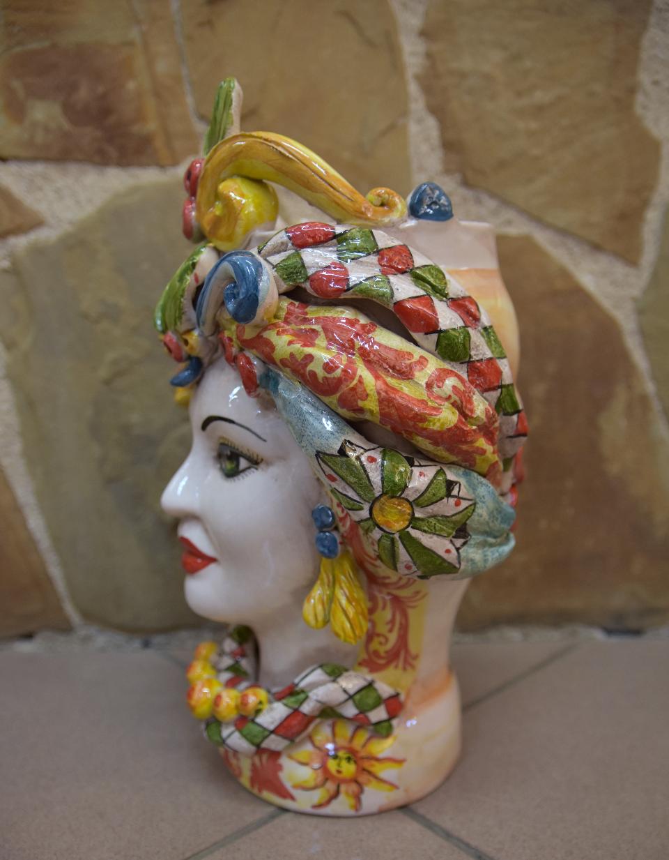 Coppia Teste di moro con fichi d'india e decoro siciliano Produzione artigianale di Caltagirone h.30cm