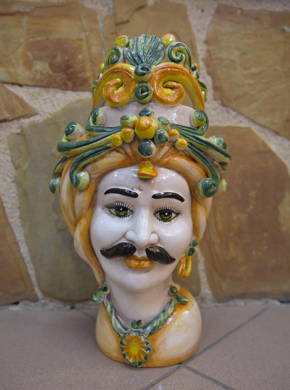 Coppia Teste di moro con corona decorate Produzione artigianale di Caltagirone h.30cm