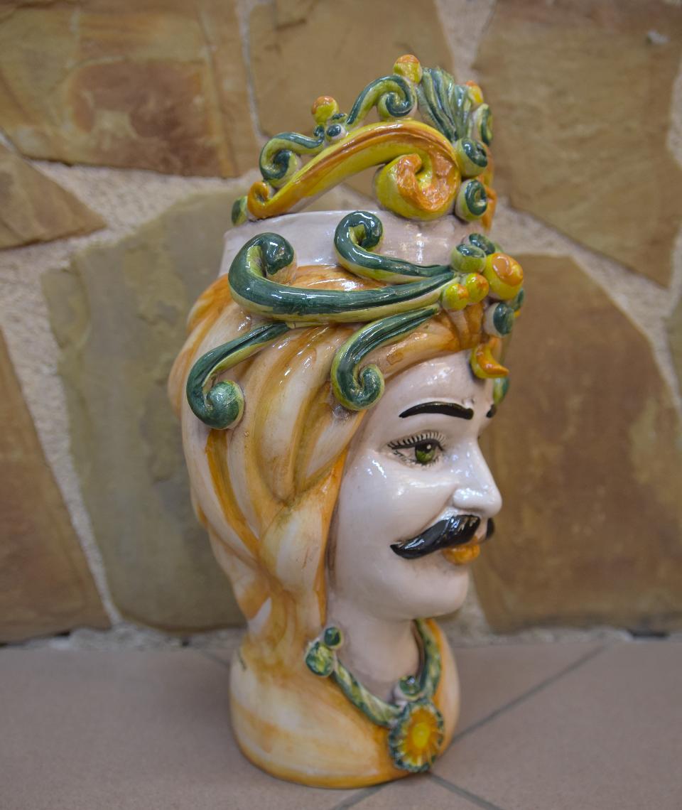 Coppia Teste di moro con corona decorate Produzione artigianale di Caltagirone h.30cm