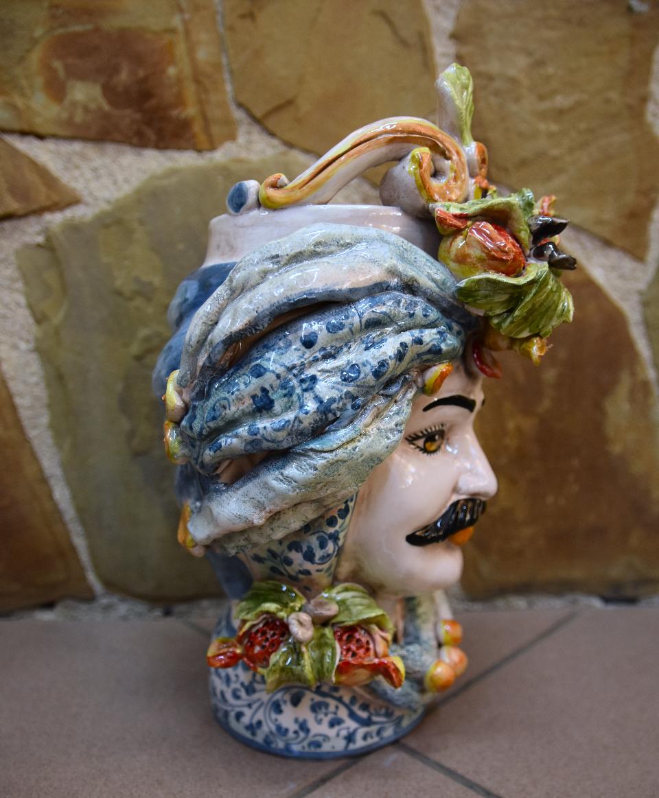 Coppia Teste di moro con corona, turbante e melograno Produzione artigianale di Caltagirone h.30cm