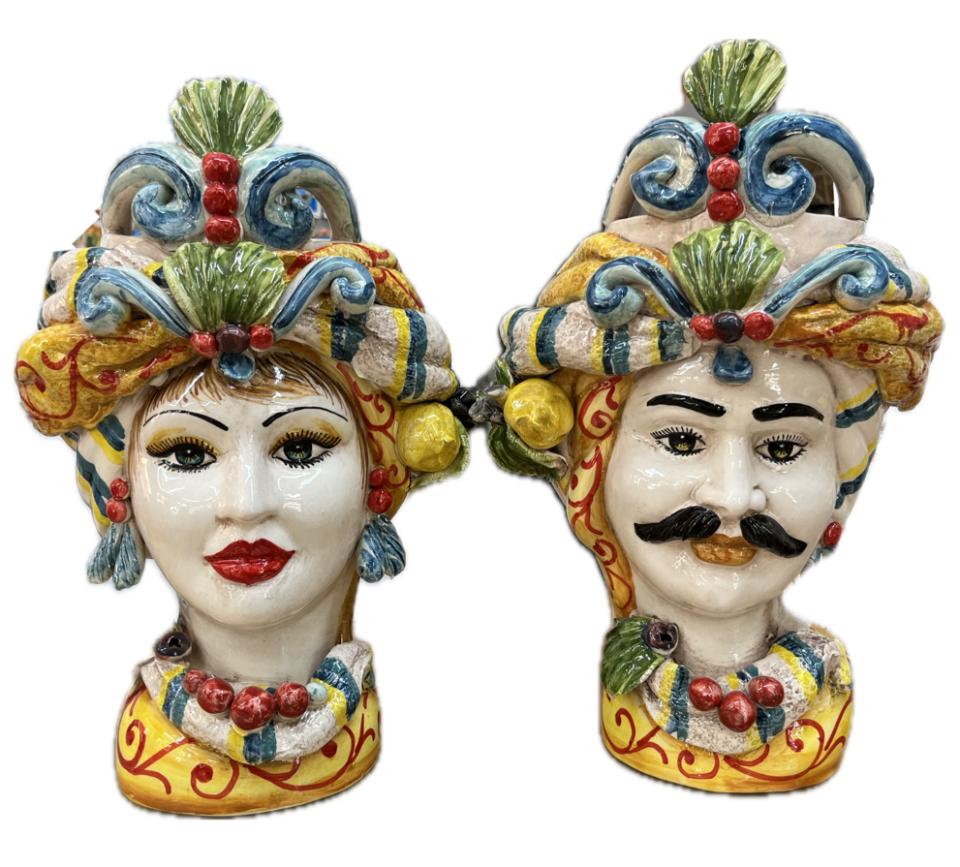 Teste di Moro decorate con corona, turbante e limoni in ceramica siciliana Produzione artigianale di Caltagirone h.30cm
