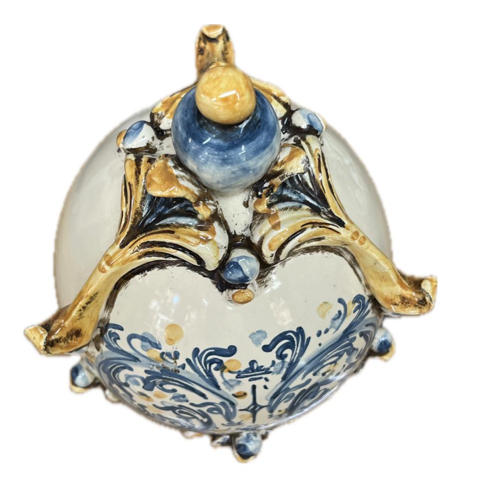 Uovo in ceramica siciliana con base Produzione artigianale di Caltagirone h.26cm