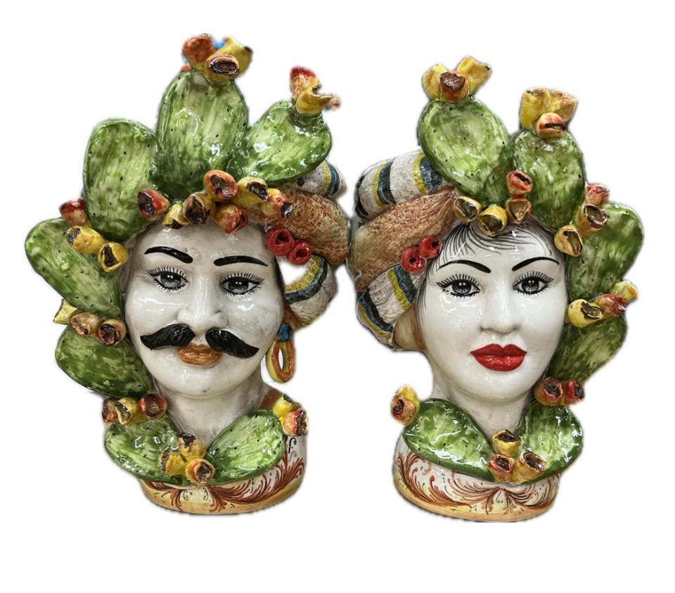 Teste di Moro con fichi d'india e turbante decoro floreale verde in ceramica siciliana Produzione artigianale di Caltagirone h.30cm