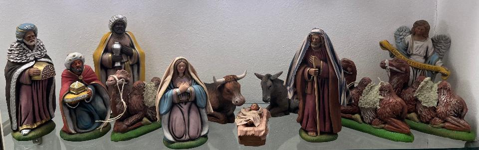 Presepe in ceramica 12 pezzzi H 20cm