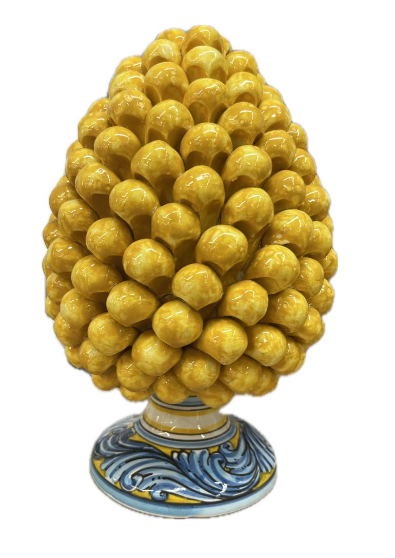 Pigna siciliana in ceramica giallo ocra con base decorata Produzione artigianale di Caltagirone h.25cm