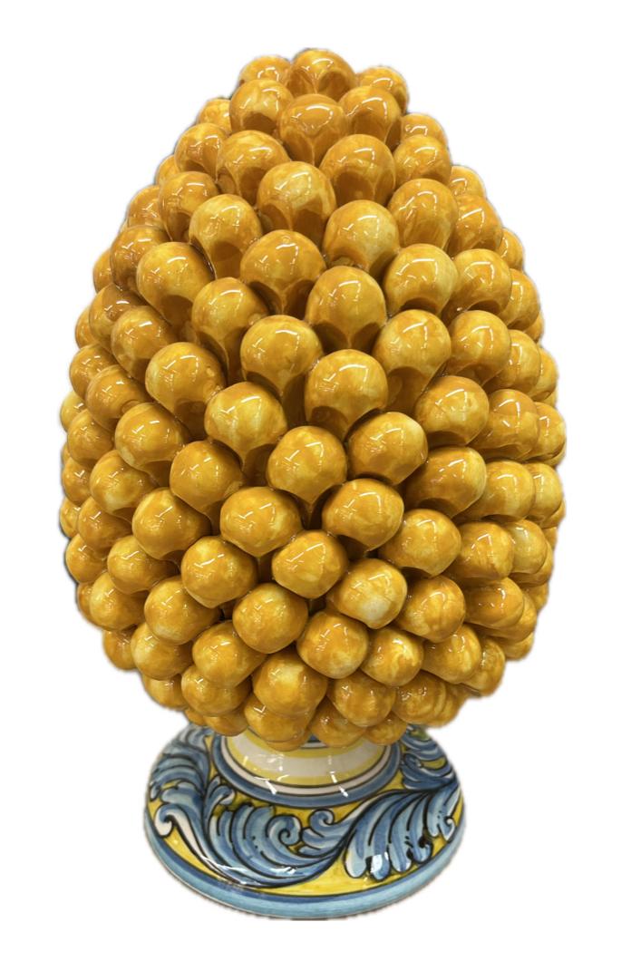 Pigna siciliana in ceramica giallo senape con base decorata Produzione artigianale di Caltagirone h.30cm