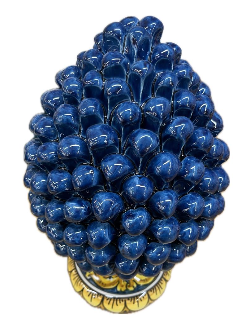 Pigna siciliana in ceramica con piede decorato Produzione artigianale di Caltagirone H 32cm