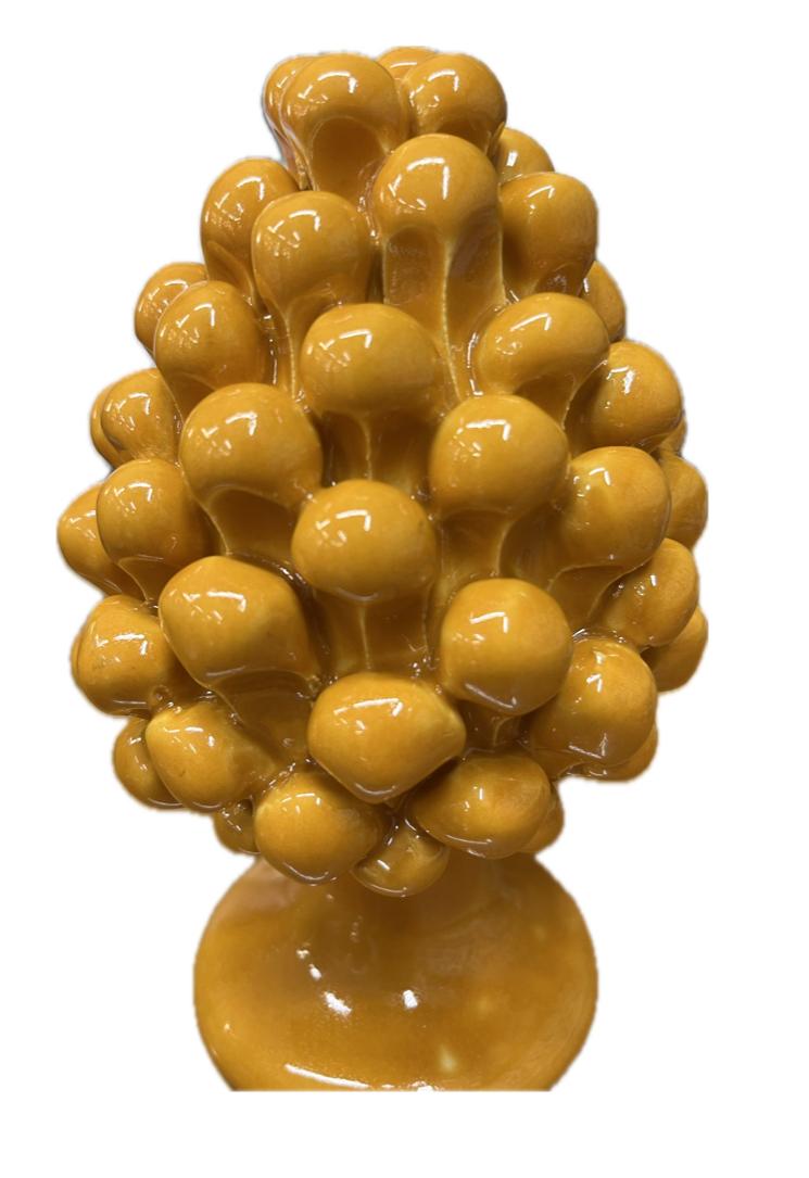 Pigna siciliana in ceramica monocolore giallo ocra Produzione artigianale di Caltagirone H 15cm