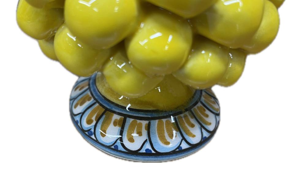 Pigna siciliana in ceramica con piede decorato gialla Produzione artigianale di Caltagirone H 15cm