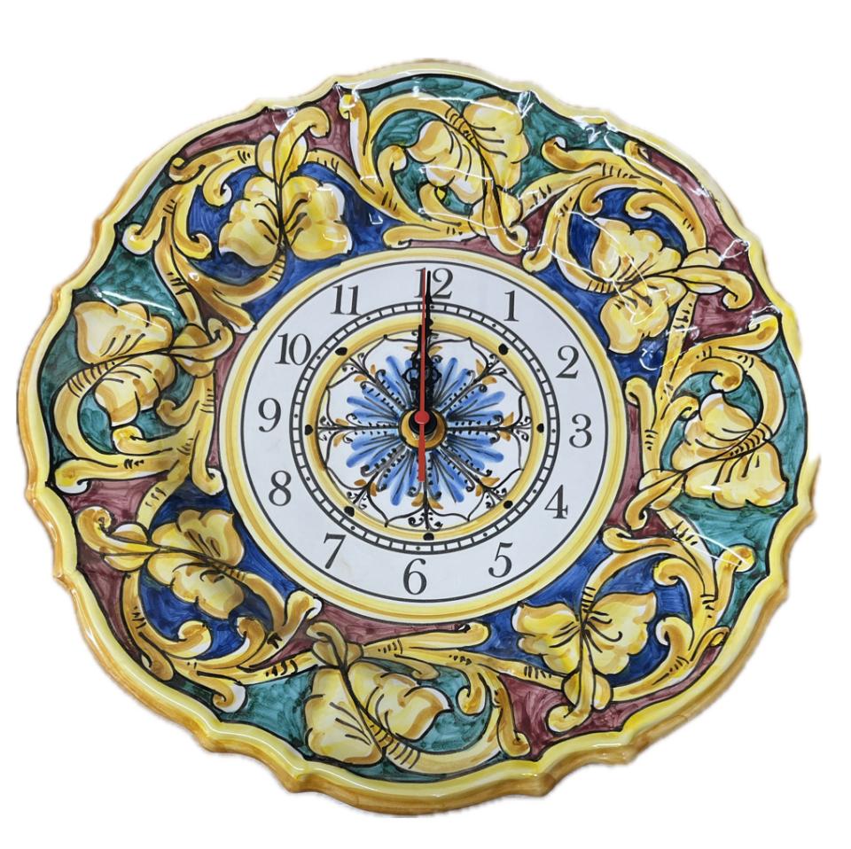 Orologio da parete in ceramica smerlato decoro barocco Produzione artigianale di Santo Stefano di Camastra diametro 36cm