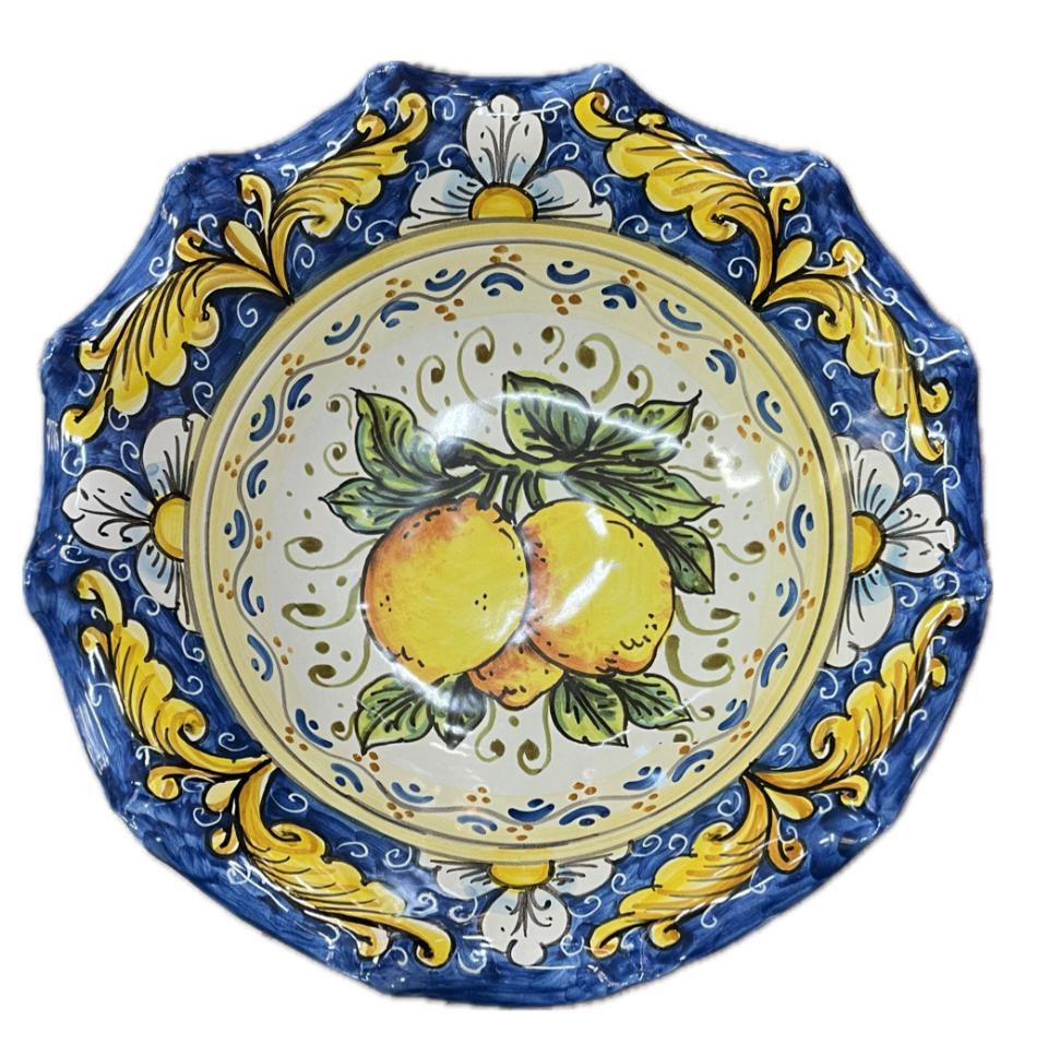 Centrotavola smerlato decoro barocco Produzione artigianale di Santo Stefano di Camastra diametro 30cm