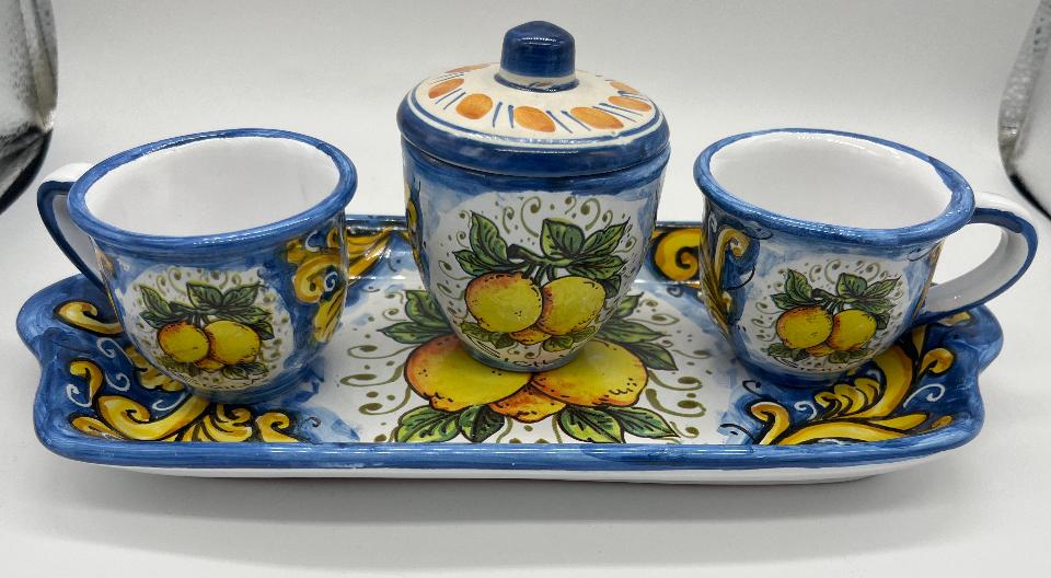 Tet a Tet servizio da caffè, due tazzine, zuccheriera e vassoio in ceramica Produzione artigianale Santo Stefano di Camastra Lunghezza 27cm