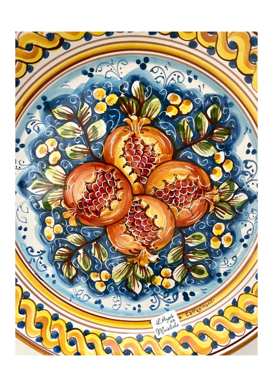 Piatto con melograni in ceramica siciliana da parete Produzione artigianale di Caltagirone diametro 37cm