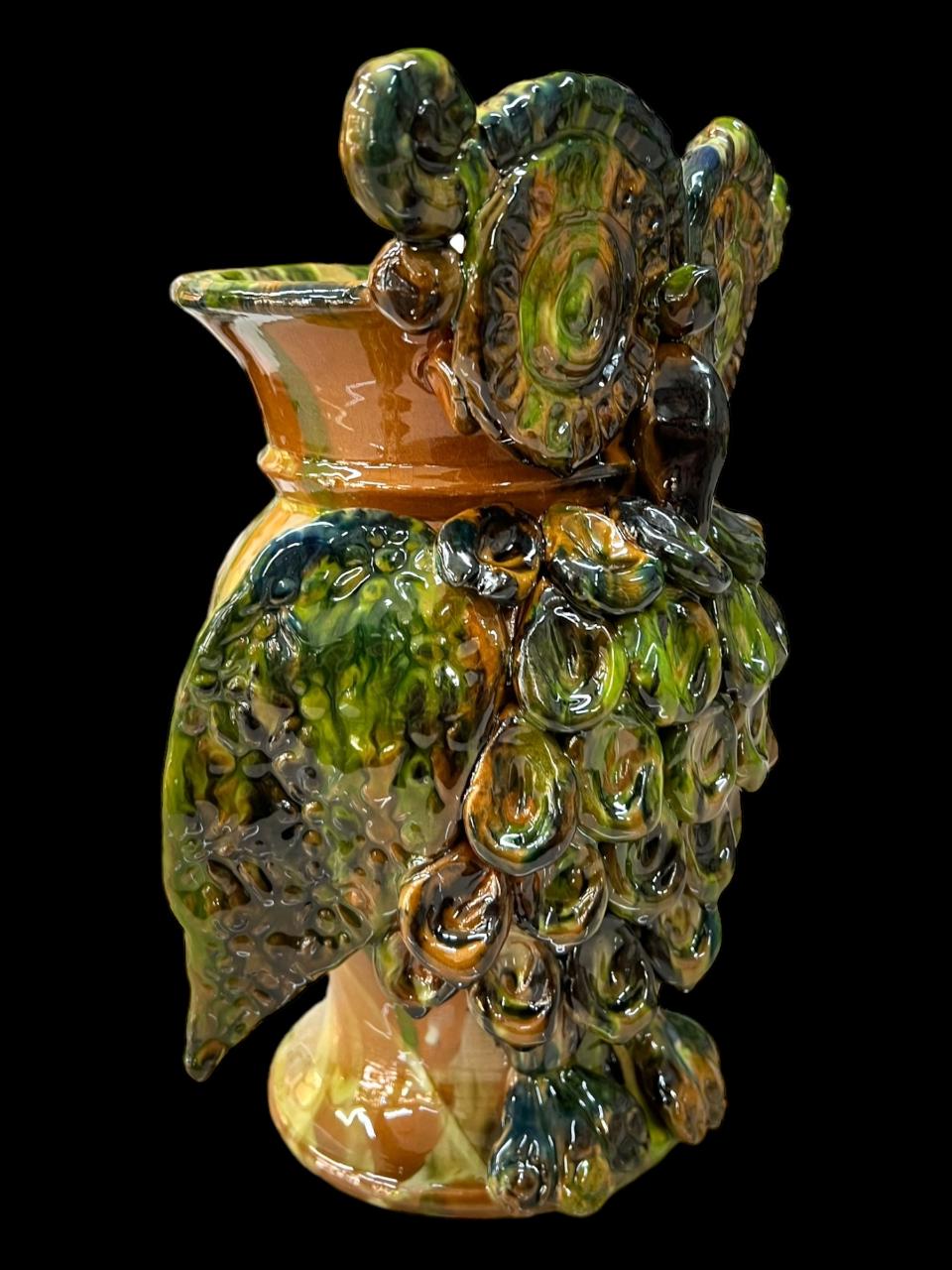 Gufo in ceramica siciliana decorata colore verde e giallo Produzione artigianale Santo Stefano di Camastra h.30cm