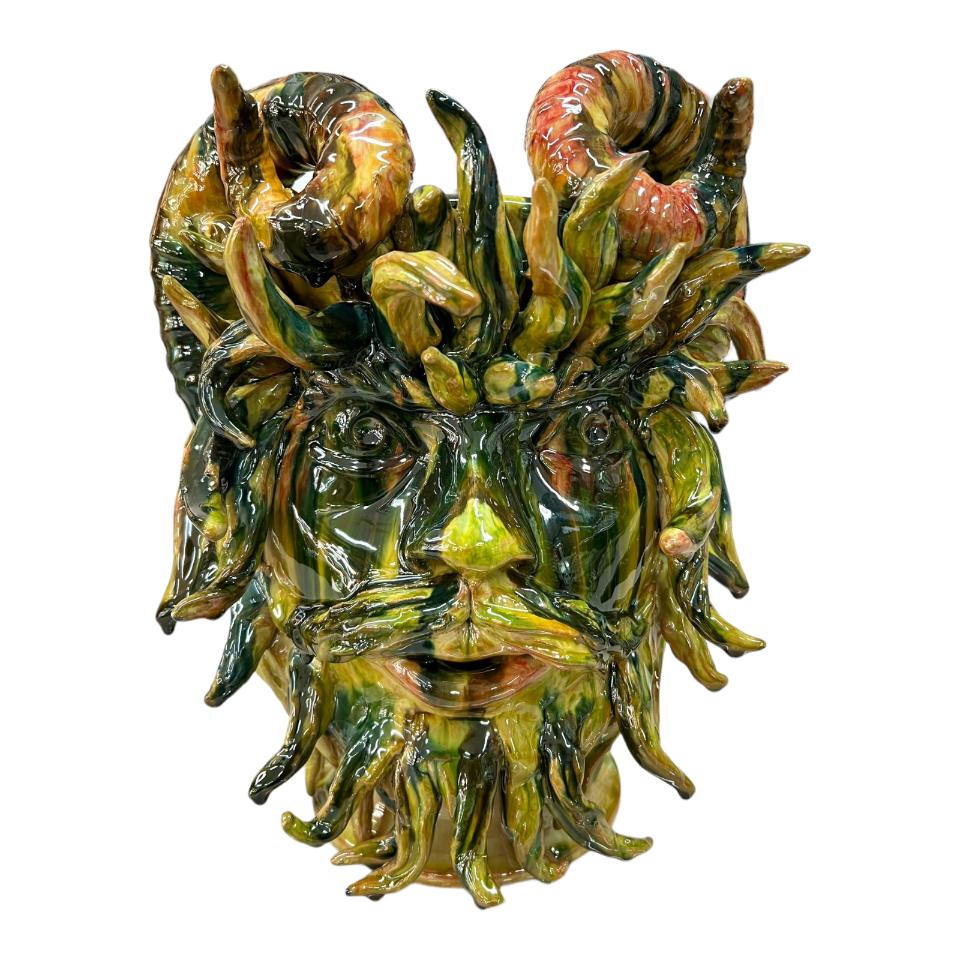 Testa di moro collezione I Miti modello Satiro Filottete colore giallo verde e rosso Produzione artigianale di Santo Stefano di Camastra h.30 cm