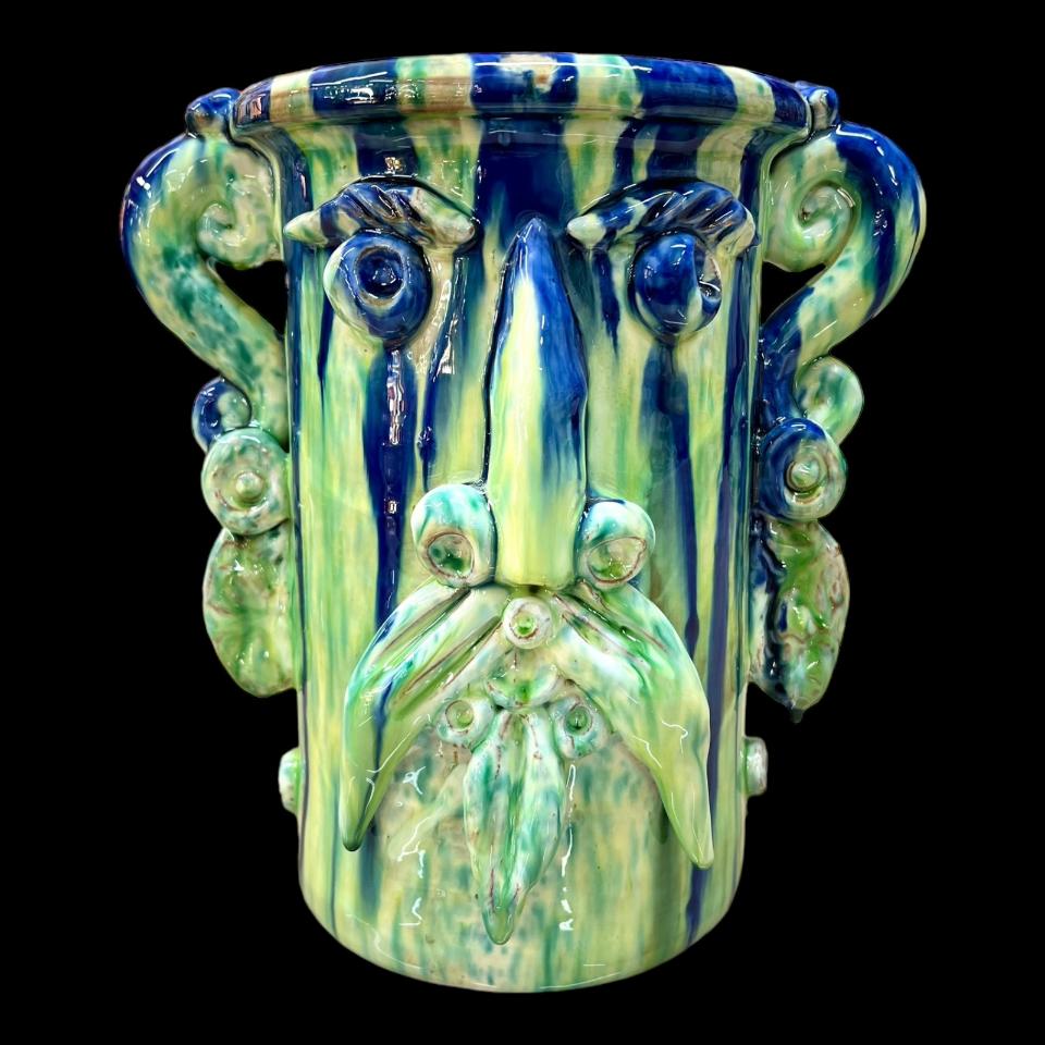 Testa di moro collezione I Miti modello Sicano con applicazioni decoro giallo verde e blu Produzione artigianale di Santo Stefano di Camastra h.30cm