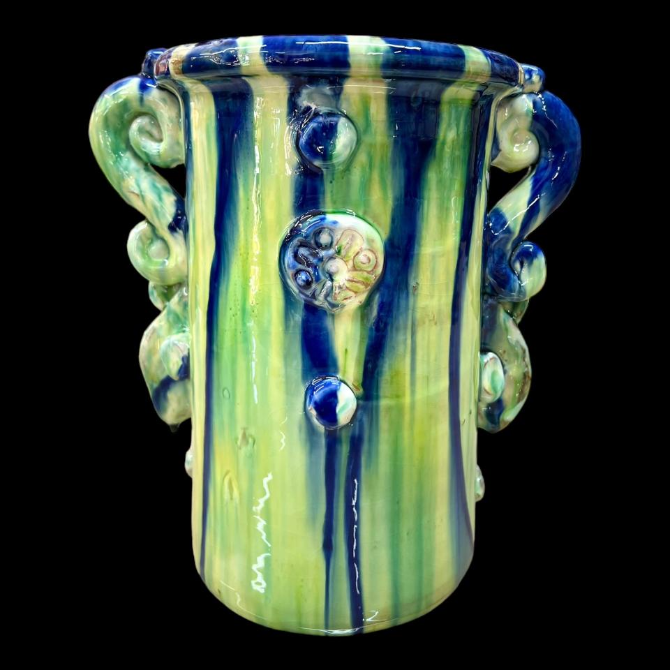 Testa di moro collezione I Miti modello Sicano con applicazioni decoro giallo verde e blu Produzione artigianale di Santo Stefano di Camastra h.30cm