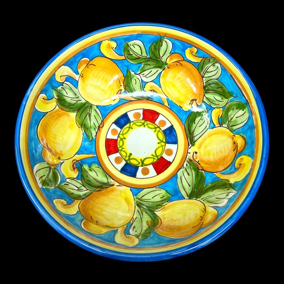Ciotola centrotavola in ceramica siciliana decoro carretto con limoni Produzione artigianale di Santo Stefano di Camastra Diametro 30cm