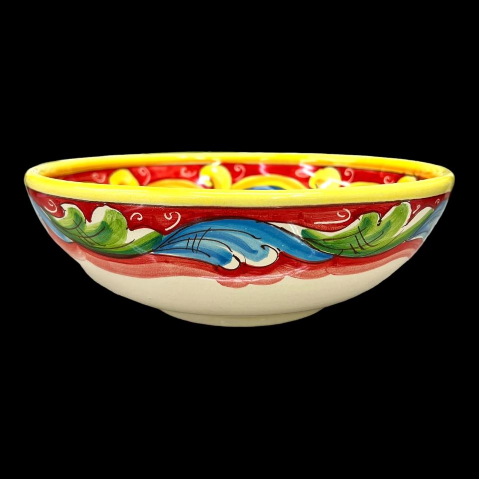 Ciotola centrotavola in ceramica siciliana decoro barocco ornato classico rosso e giallo Produzione artigianale di Santo Stefano di Camastra Diametro 30cm
