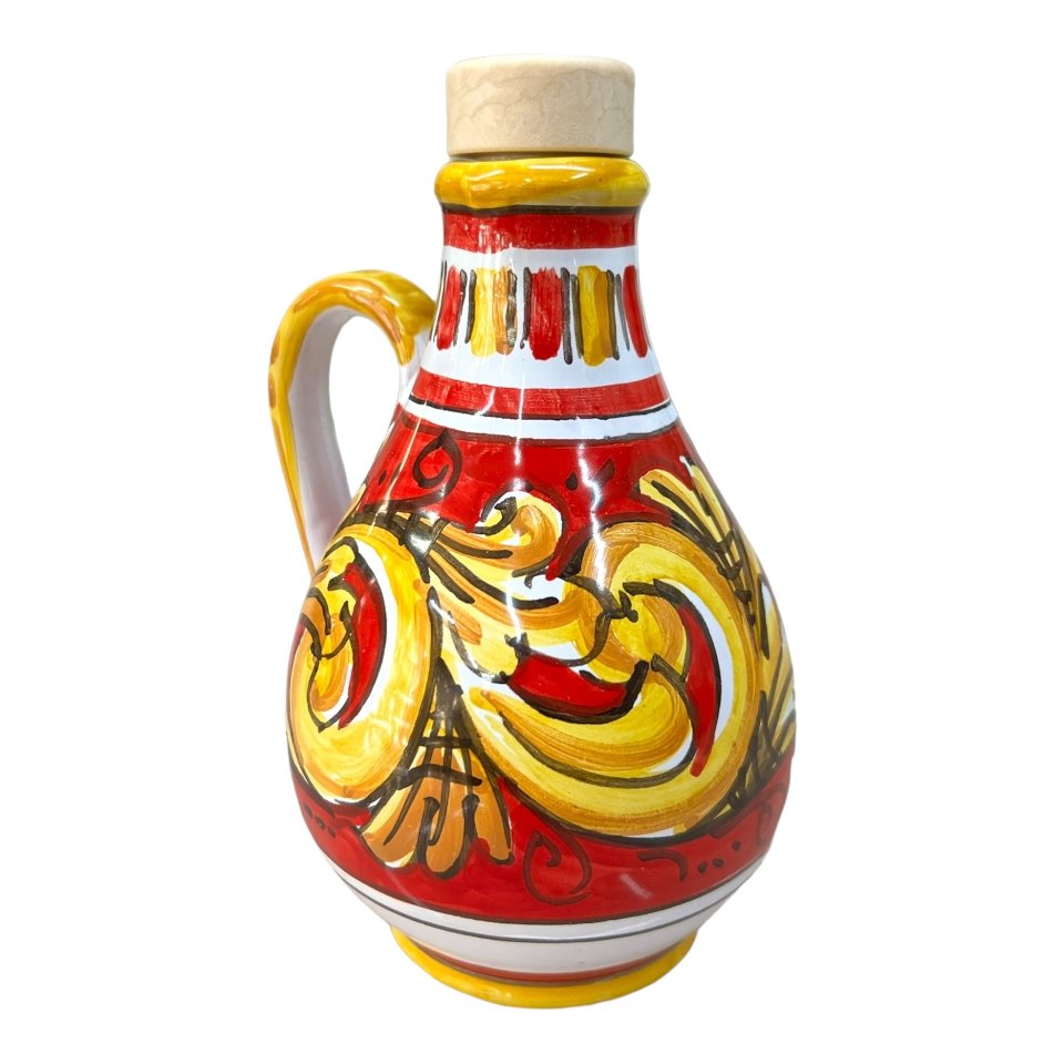 Oliera con manico in ceramica siciliana decoro ornato giallo e rosso Produzione artigianale di Caltagirone h.15cm