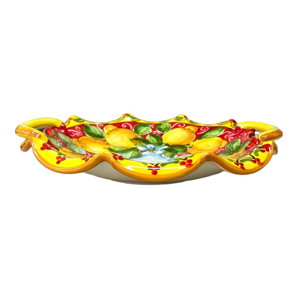 Centrotavola smerlato con manici con limoni decoro ornato barocco giallo e rosso Produzione artigianale di Santo Stefano di Camastra Diametro 30cm