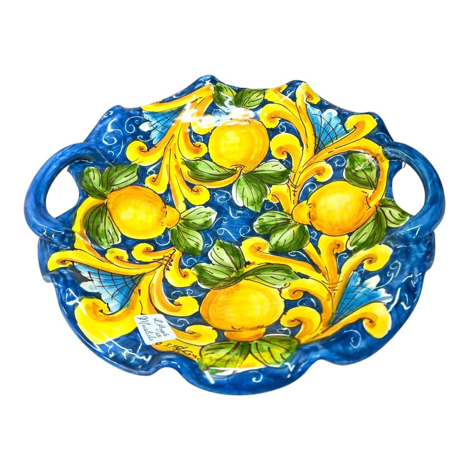 Centrotavola smerlato con manici con limoni decoro ornato barocco giallo e blu Produzione artigianale di Santo Stefano di Camastra Diametro 30cm