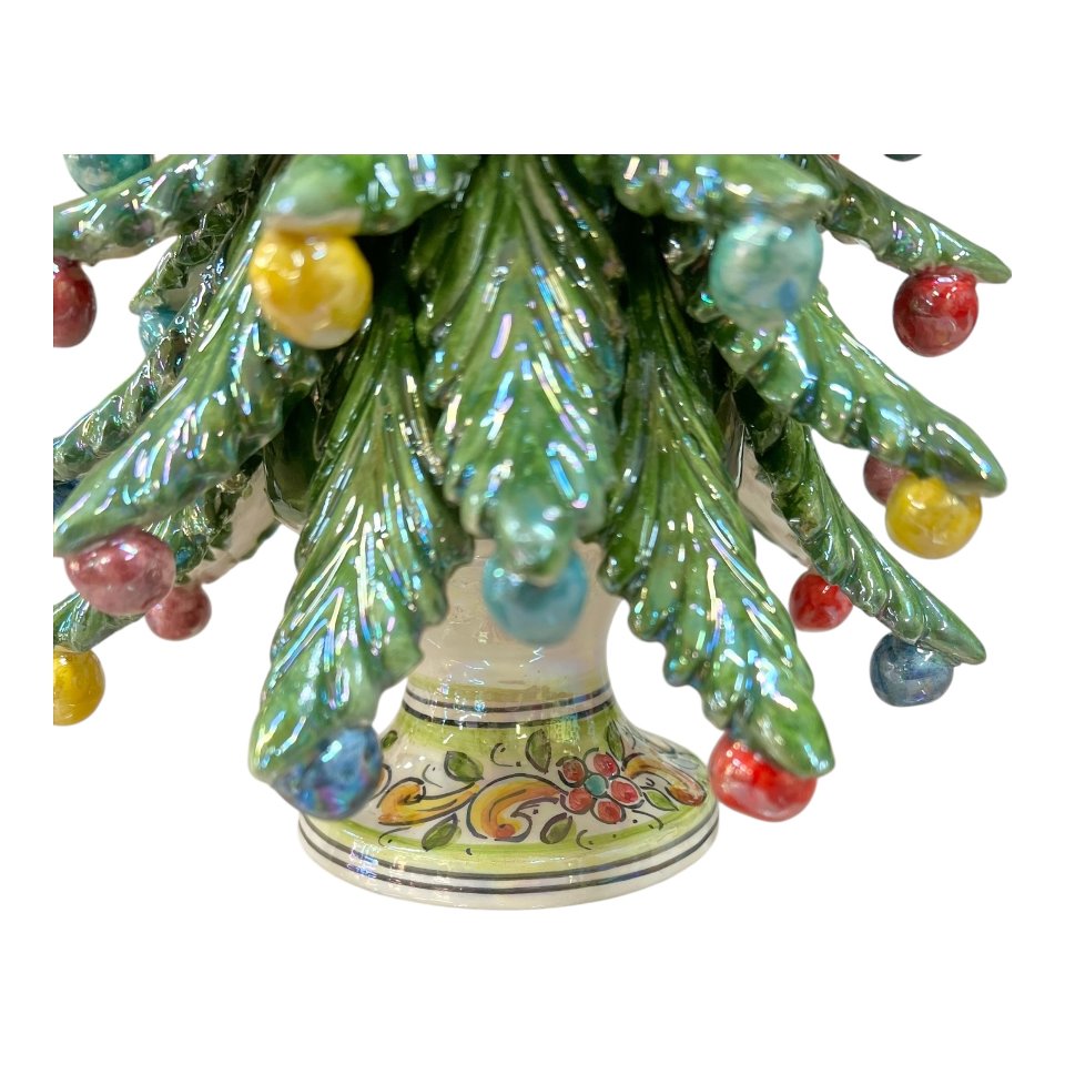 Albero di natale in ceramica siciliana decorato con madreperla palline multicolor Produzione artigianale  di Caltagirone h.28cm