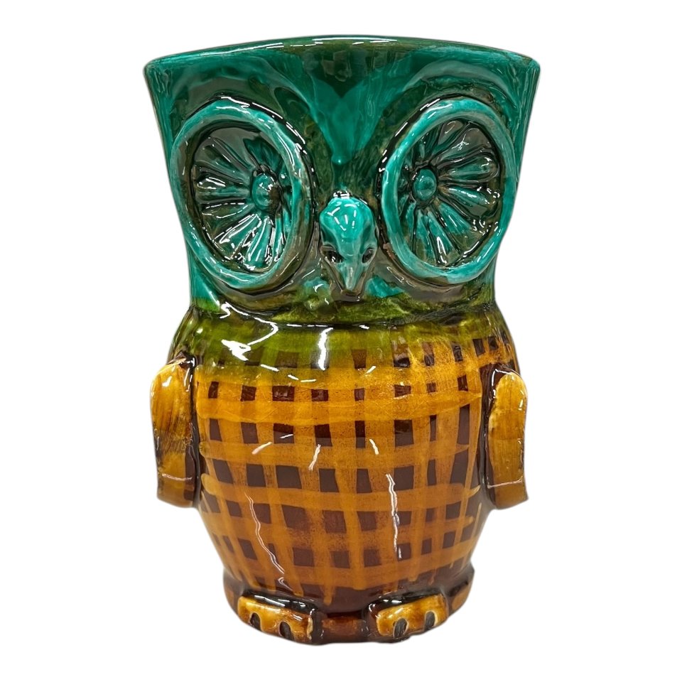 Gufo in ceramica siciliana kaleido decoro verde e giallo ocra Produzione artigianale di Santo Stefano di Camastra h.18 cm