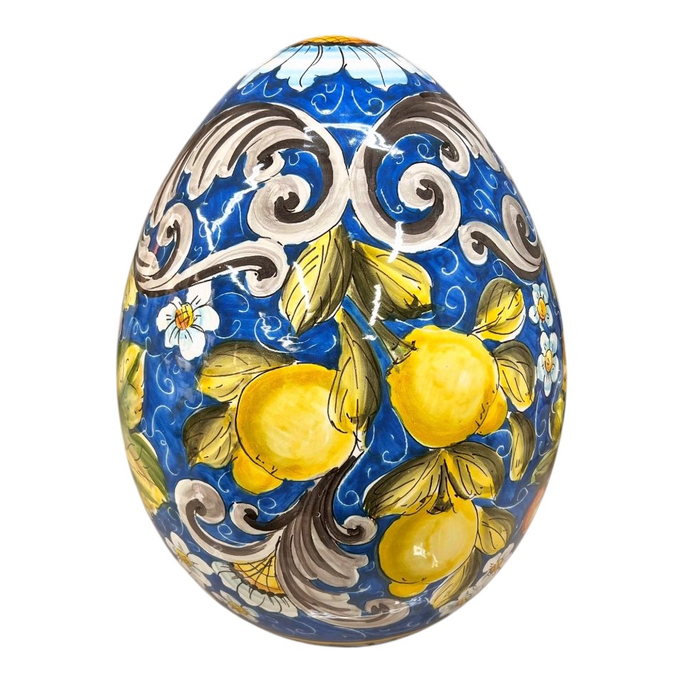 Uovo di Pasqua gigante in ceramica siciliana decoro ornato con limoni, arance e uva Produzione artigianale di Santo Stefano di Camastra h.43cm