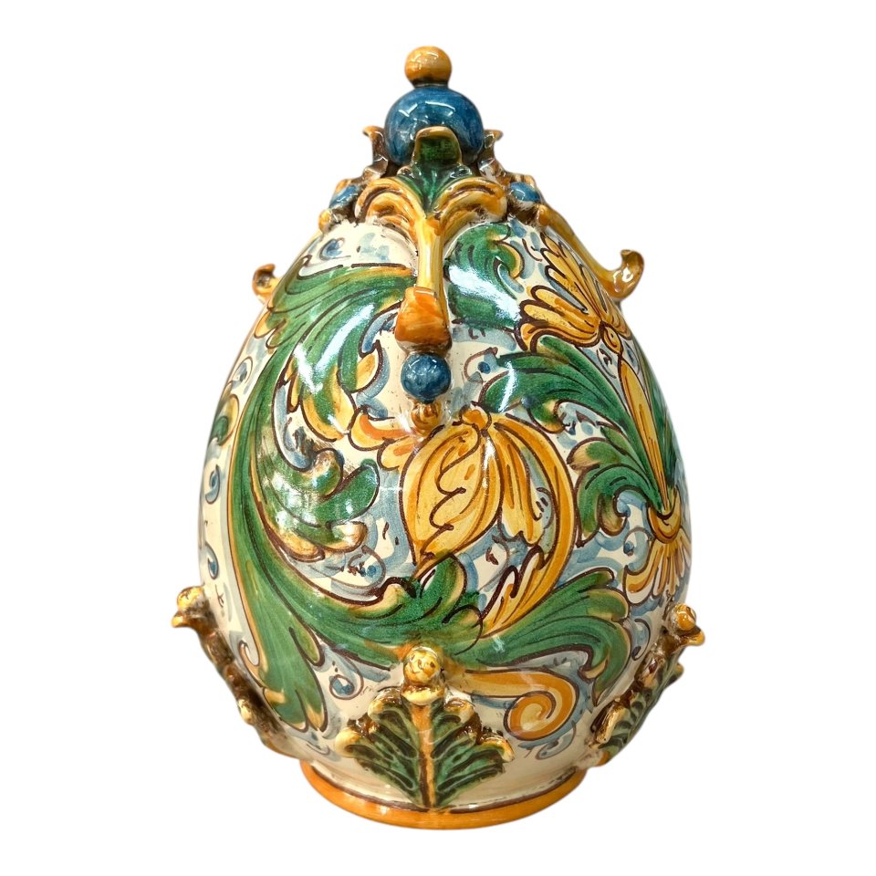 Uovo di Pasqua in pregiata ceramica siciliana decoro ornato floreale verde e giallo Produzione artigianale di Caltagirone h.24cm