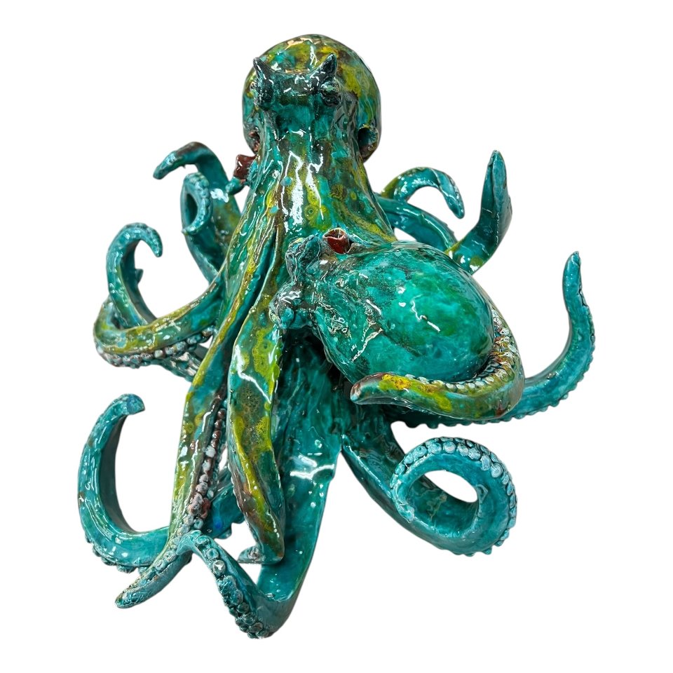 Scultura Polpo combattente in ceramica siciliana decoro blu marino e giallo Produzione artigianale di Palermo lunghezza 30cm