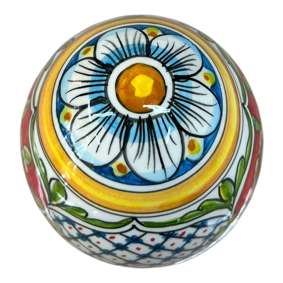 Uovo di Pasqua in ceramica siciliana decoro floreale Produzione artigianale di Caltagirone h.14cm