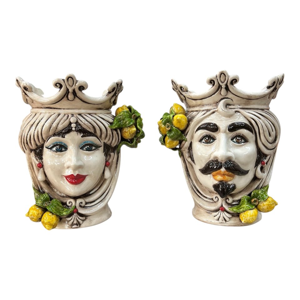 Teste di moro in ceramica di Caltagirone con limoni decoro fumé Produzione artigianale di Caltagirone h.25cm