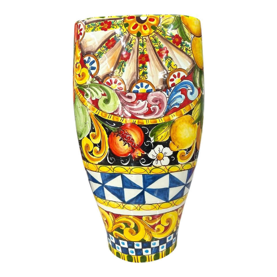 Vaso schiacciato in ceramica siciliana decoro con ruota di carretto e frutta Produzione artigianale di Santo Stefano di Camastra h.40cm