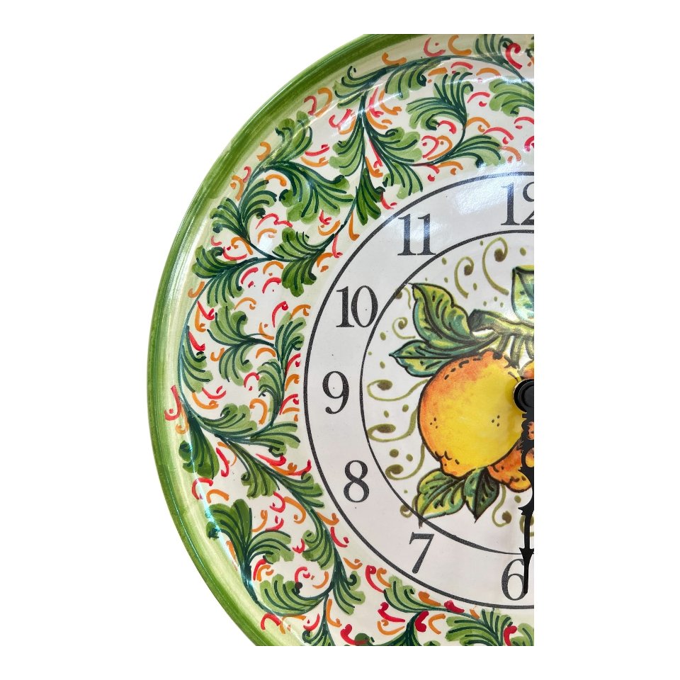 Orologio da parete in ceramica siciliana decoro verde con limoni Produzione artigianale di Santo Stefano di Camastra Diametro 30cm